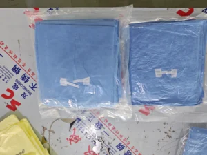 Comparison: left = non-vacuumed protective gowns, right = vacuum-sealed protective gowns after UBL packaging machine processing