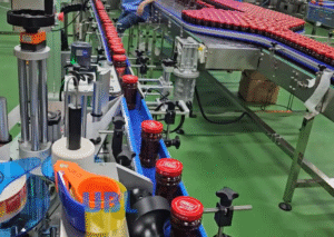 Conveyor sorting system of automatic chili sauce packaging line, continuous bottle conveying and labeling station for mass condiment production